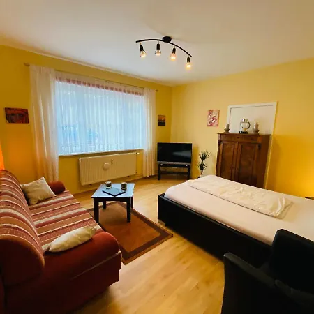 Single-apartment Bis 2 Personen, 27qm In Schleusingen, Wlan, Parkplatz *