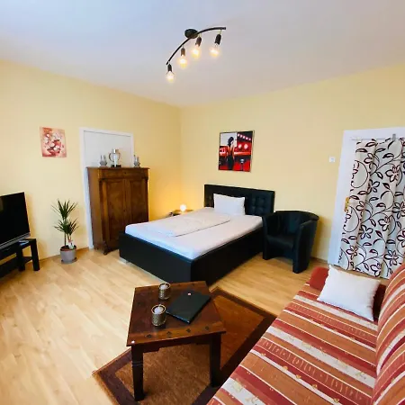 Apartment Single-apartment Bis 2 Personen, 27qm In Schleusingen, Wlan, Parkplatz