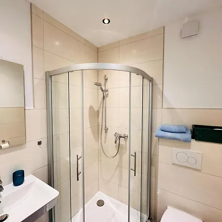 Single-apartment Bis 2 Personen, 27qm In Schleusingen, Wlan, Parkplatz Apartment