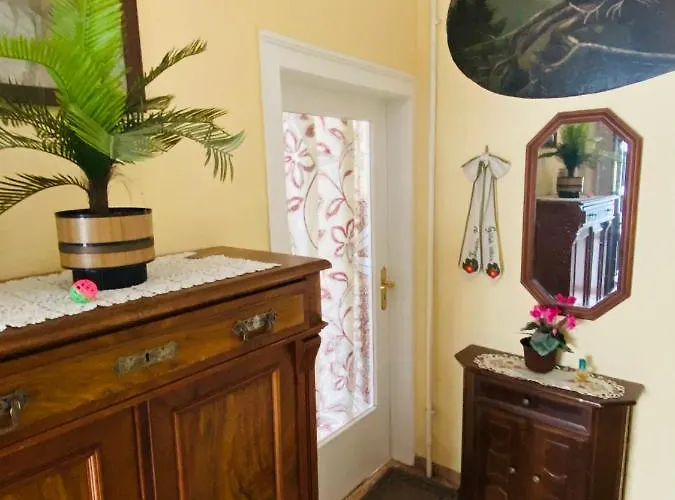 Single-apartment Bis 2 Personen, 27qm In Schleusingen, Wlan, Parkplatz *